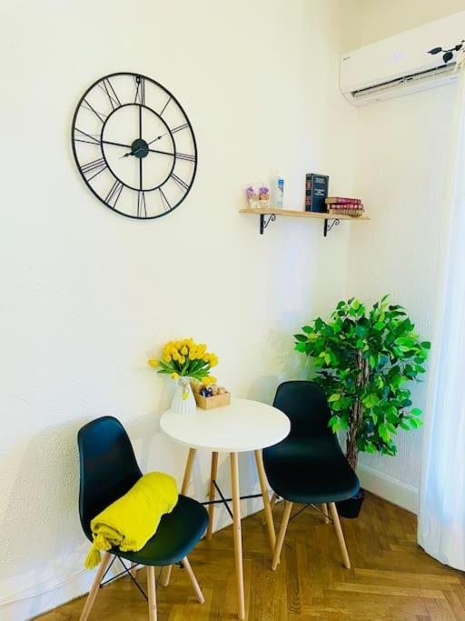 Ac & Balcony Appartamento
